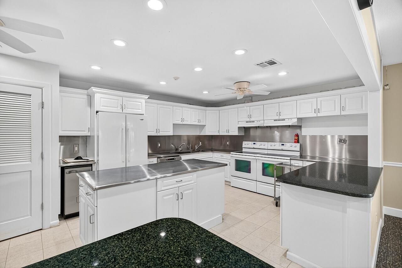 CONQUISTADOR CONDO - Residential