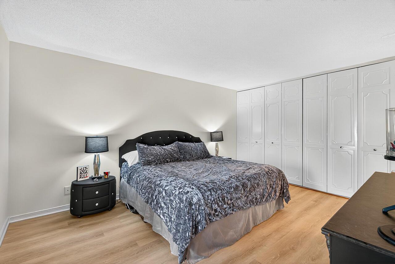 CONQUISTADOR CONDO - Residential