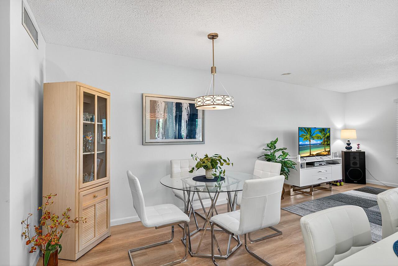 CONQUISTADOR CONDO - Residential