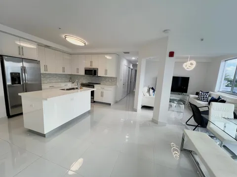 2651 NE 212th Terrace Unit 200, Aventura, FL MLS: R11027102