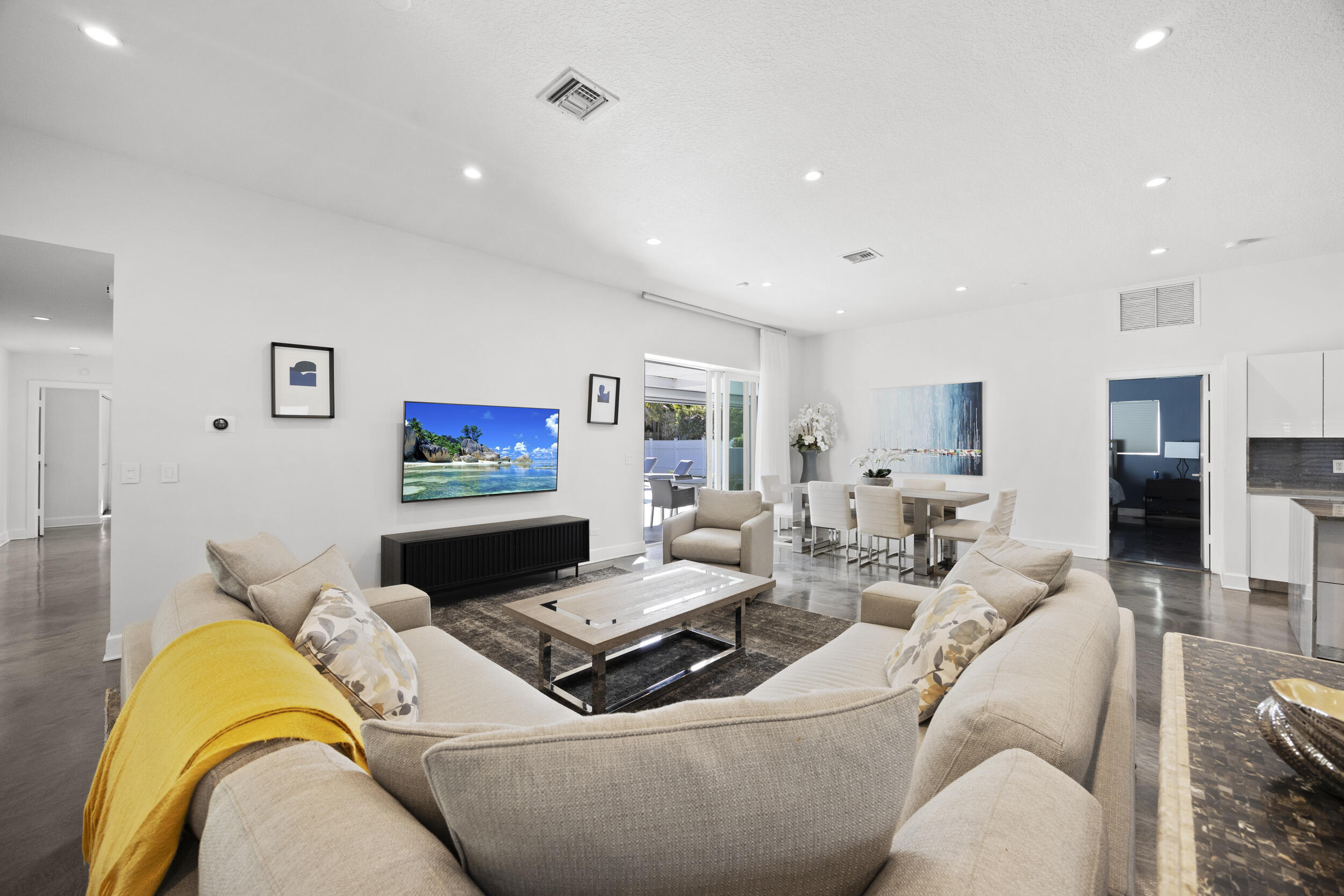 CONFERENCE RIDGE - Residential