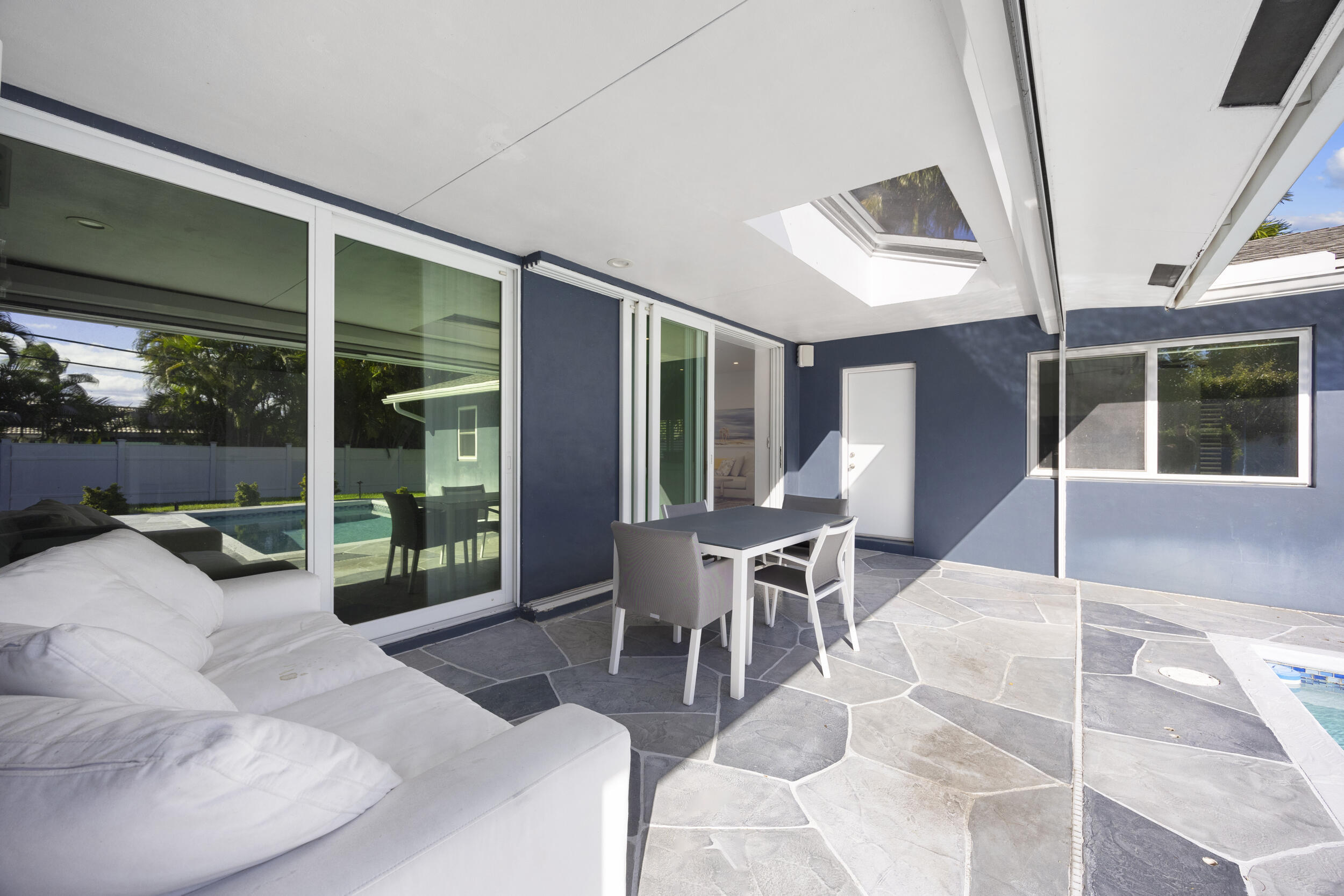 CONFERENCE RIDGE - Residential