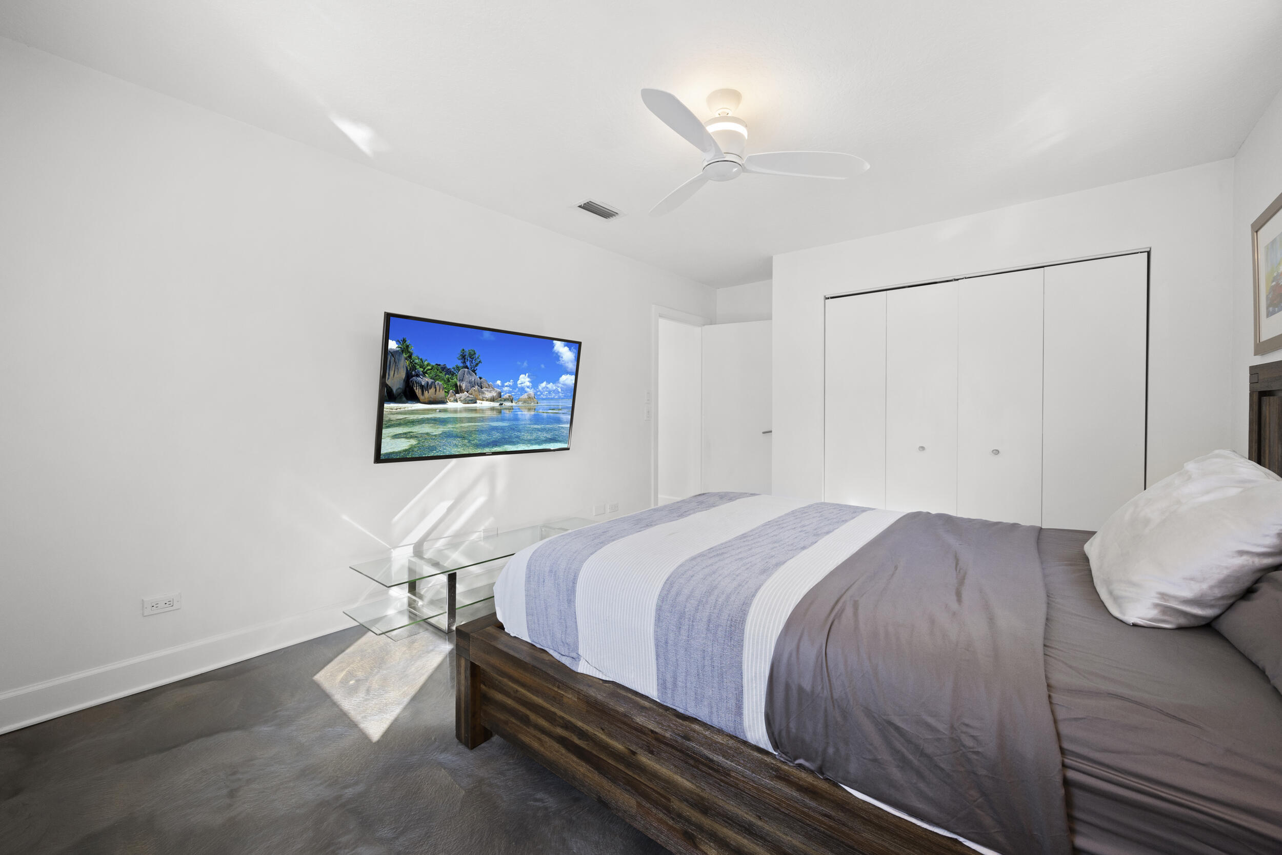 CONFERENCE RIDGE - Residential