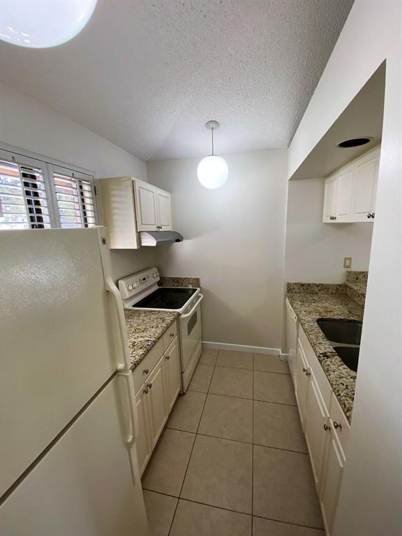 PGA CLUB COTTAGES - Residential Lease