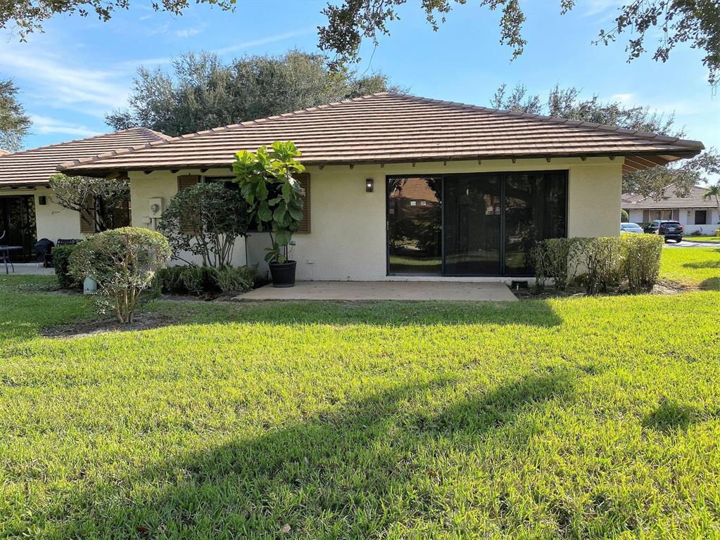 PGA CLUB COTTAGES - Residential Lease