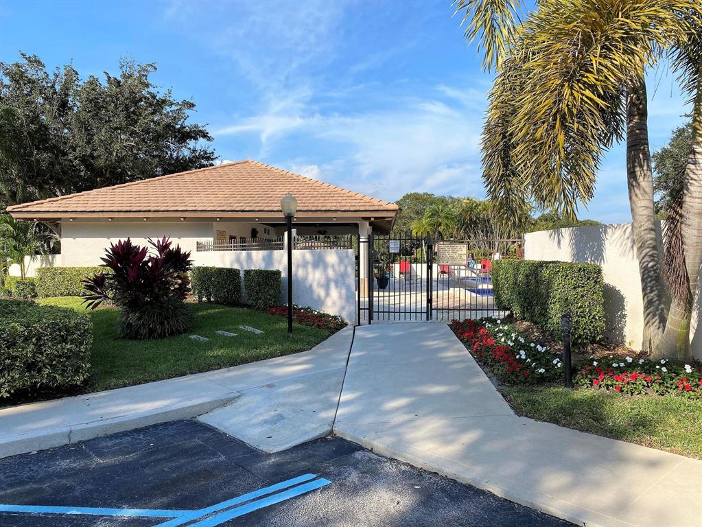 PGA CLUB COTTAGES - Residential Lease