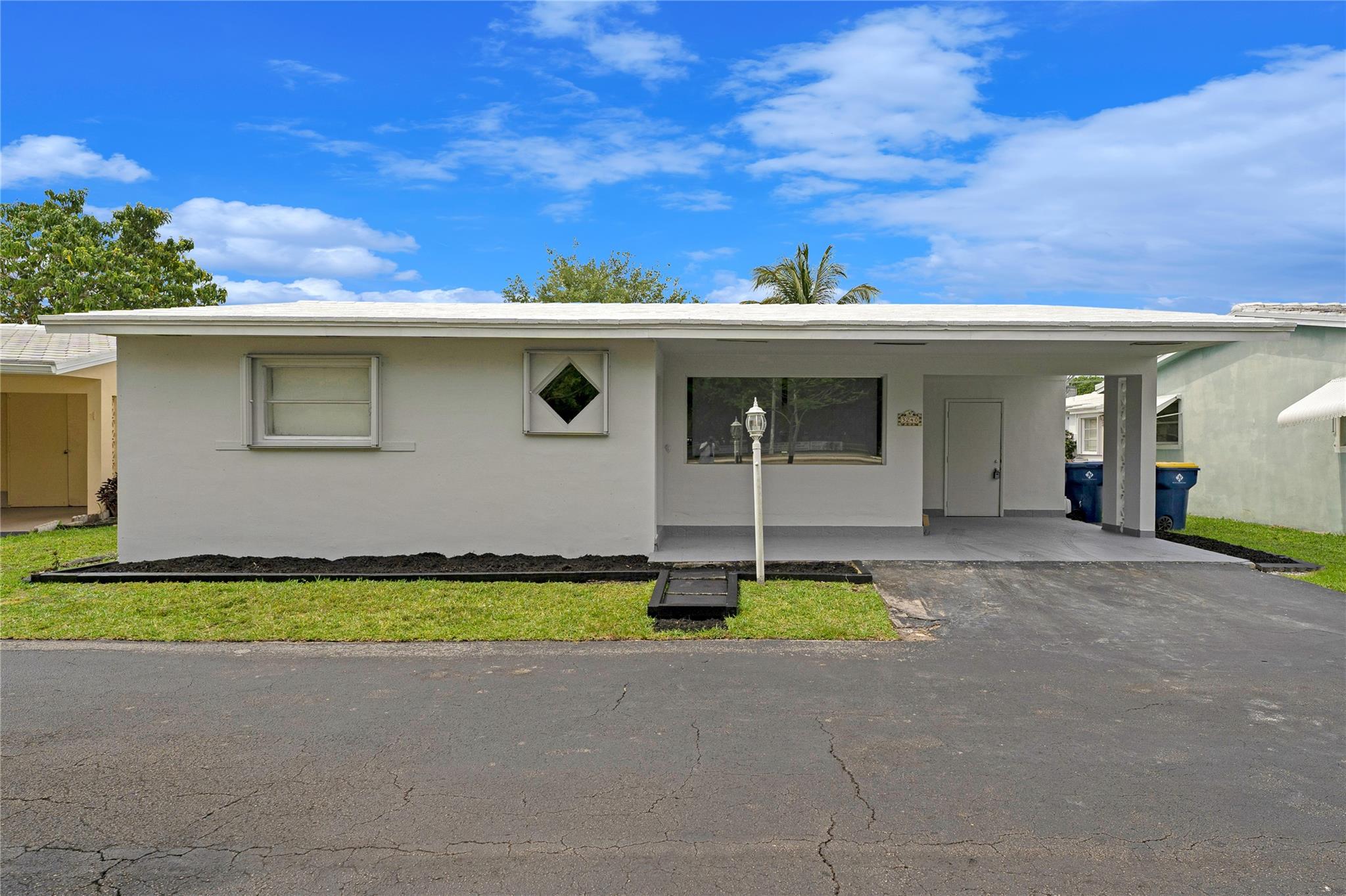 ?*55+ WELL MAINTAINED COMMUNITY* REJUVENATED, TURN-KEY SPACIOUS 3/1 SINGLE FAMILY HOME W/HURRICANE SHUTTERS. NO APPOINTMENT REQUIRED.