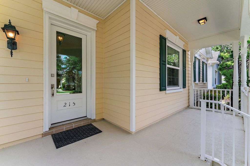 Photo of 215 New Haven Boulevard, Jupiter, FL 33458 (MLS # R11034358)