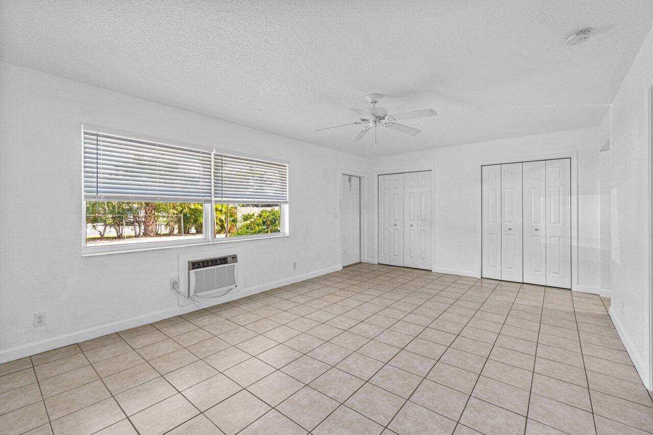 NORTH PALM BEACH VILLAGE - Residential Lease