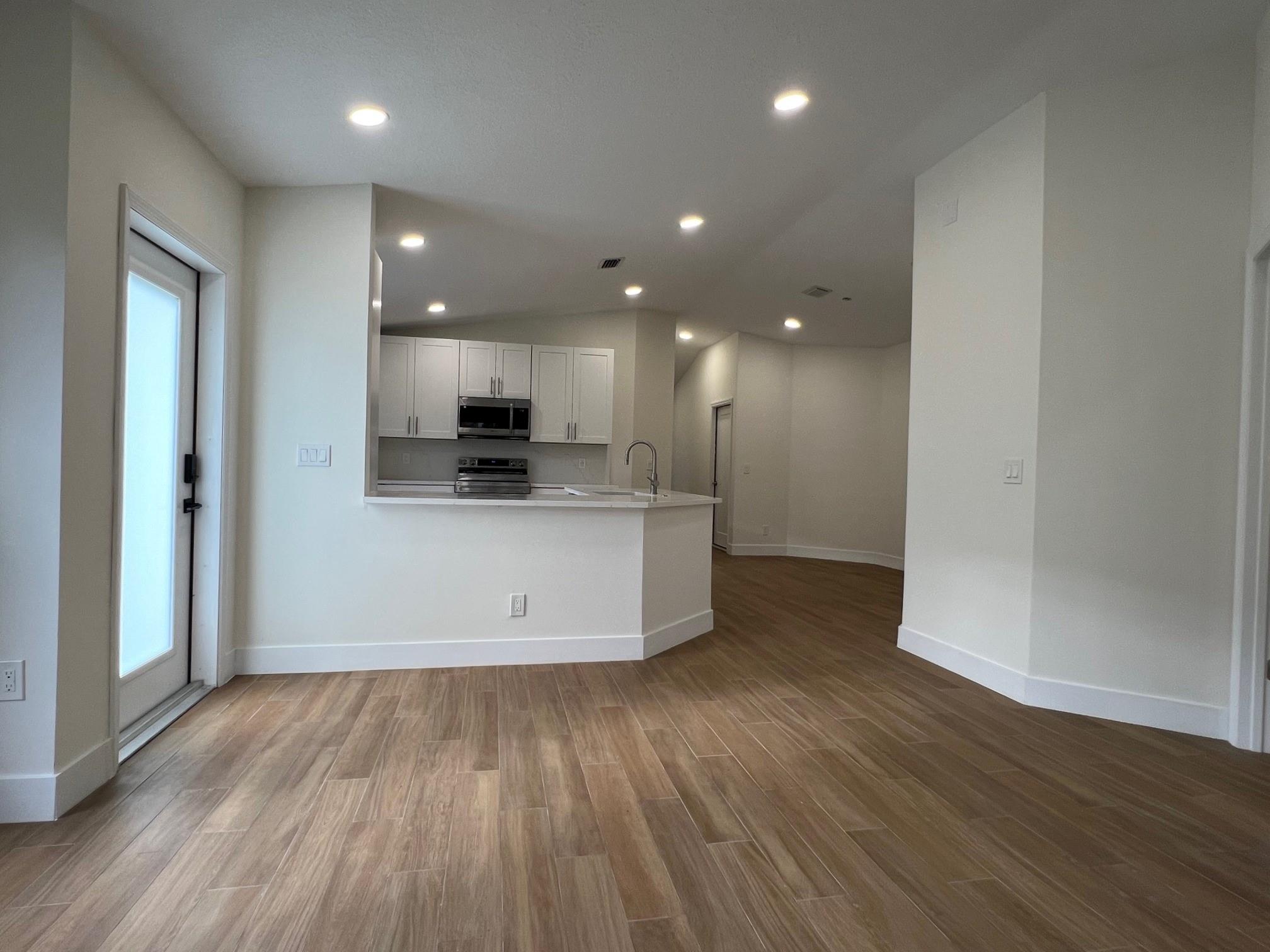 Addison Court - Residential