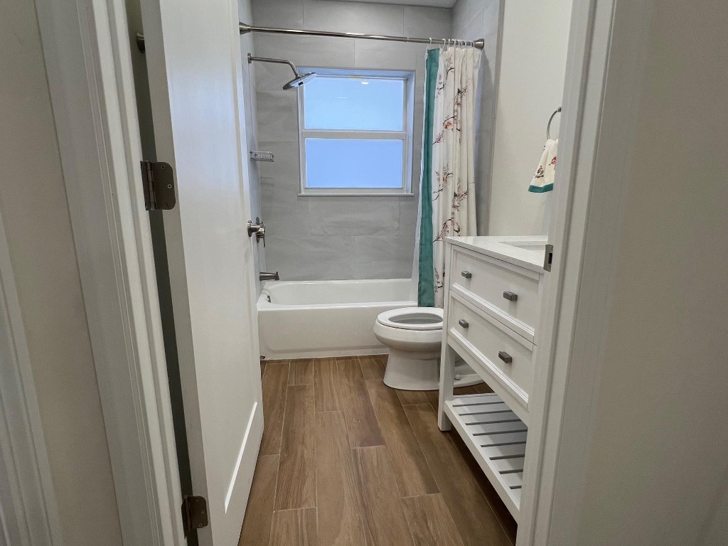 Addison Court - Residential