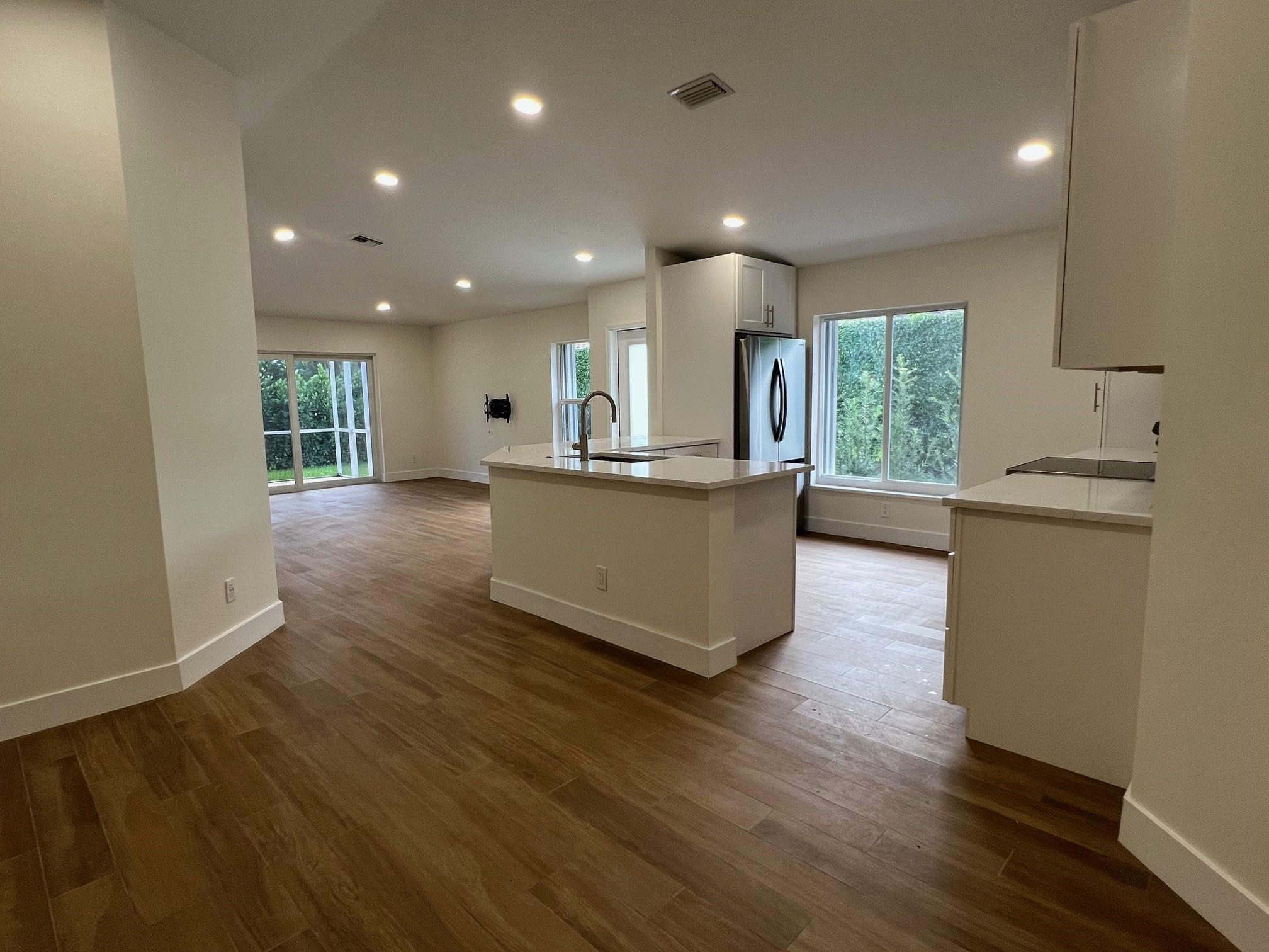 Addison Court - Residential