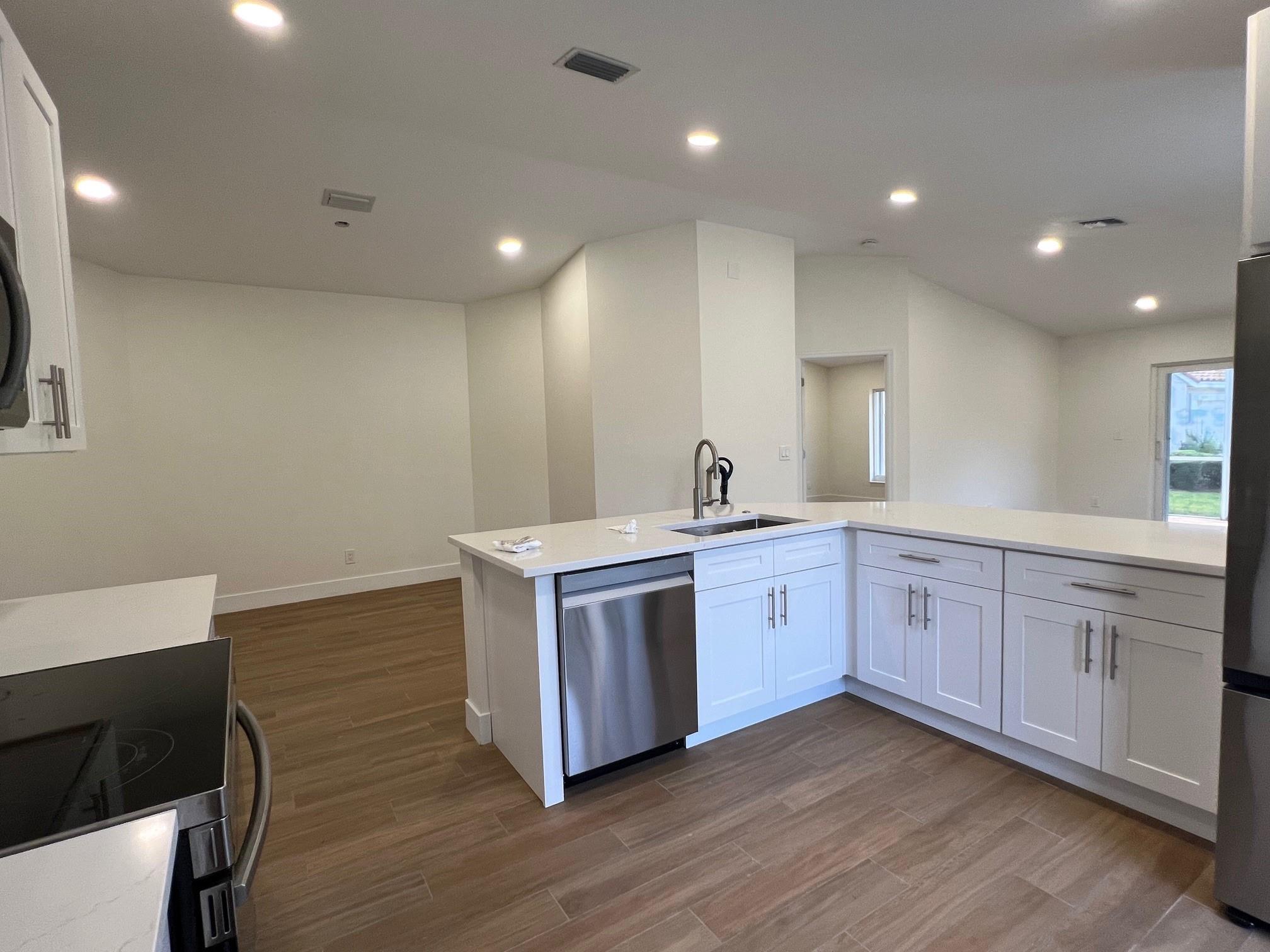 Addison Court - Residential