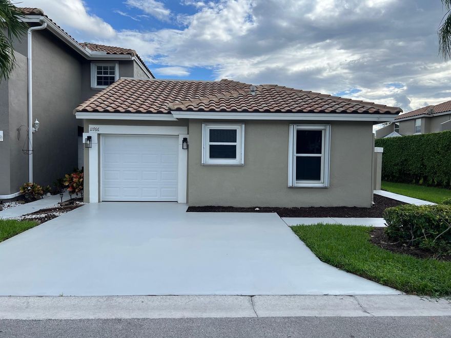 Beautiful home in Coral Springs' Best School District, low HOA, gated, quiet & private end unit. This villa has been completely renovated, new A/C system, water heater, large open kitchen with wood cabinets & quartz countertops, new appliances, high impact windows & doors, epoxy garage floor, new garage door & opener, and fully renovated bathrooms. This natural sunlight split floor plan to a spacious living area leads to a master bedroom with walk-in & reach-in closets and there are also 2 spacious guest bedrooms and new bathroom on the other side of the home. Open kitchen complete with eat-in area, workspace, tons of storage and large countertops. Roof replaced in 2020 & HOA covers roof replacement & exterior maintenance. Motivated seller, can give buyer concessions towards closing costs.