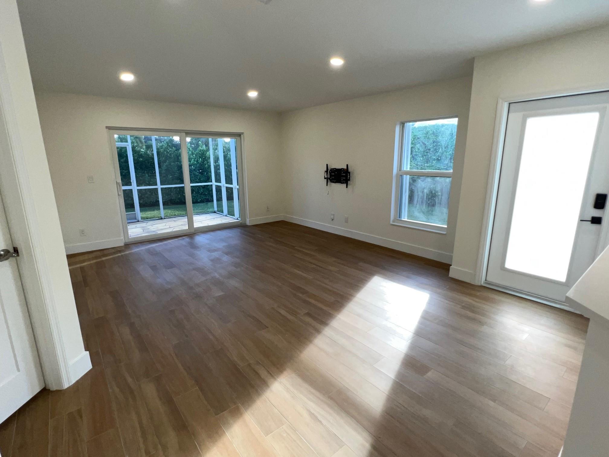 Addison Court - Residential