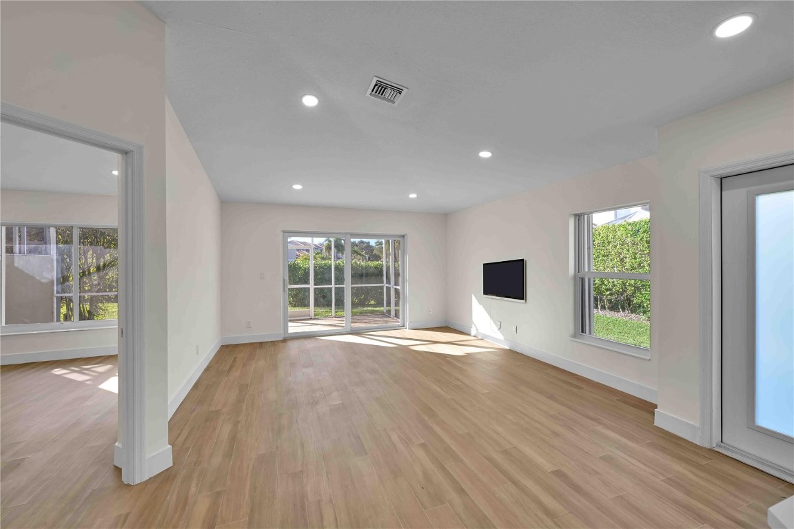 Addison Court - Residential