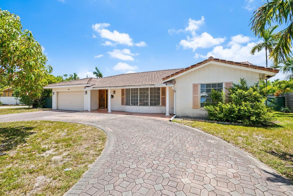 Photo of 2656 NE 33rd Street, Fort Lauderdale, FL 33306 (MLS # F10500970)