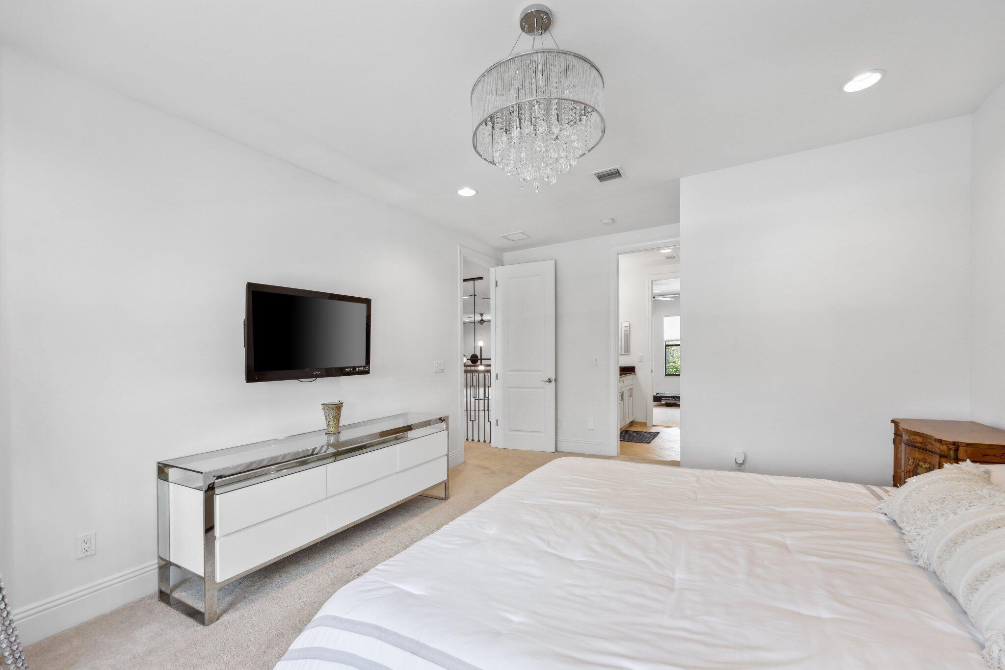 ROYAL PALM POLO - Residential