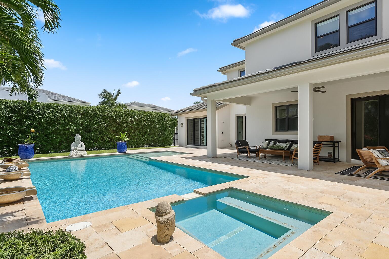 ROYAL PALM POLO - Residential