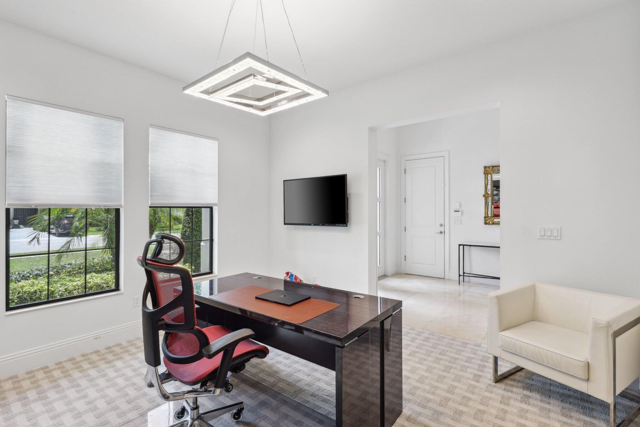 ROYAL PALM POLO - Residential