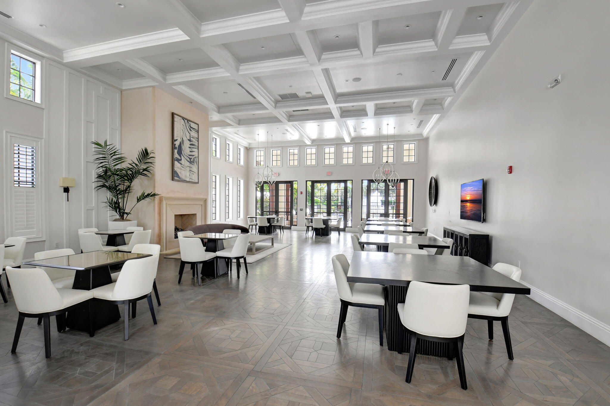 ROYAL PALM POLO - Residential