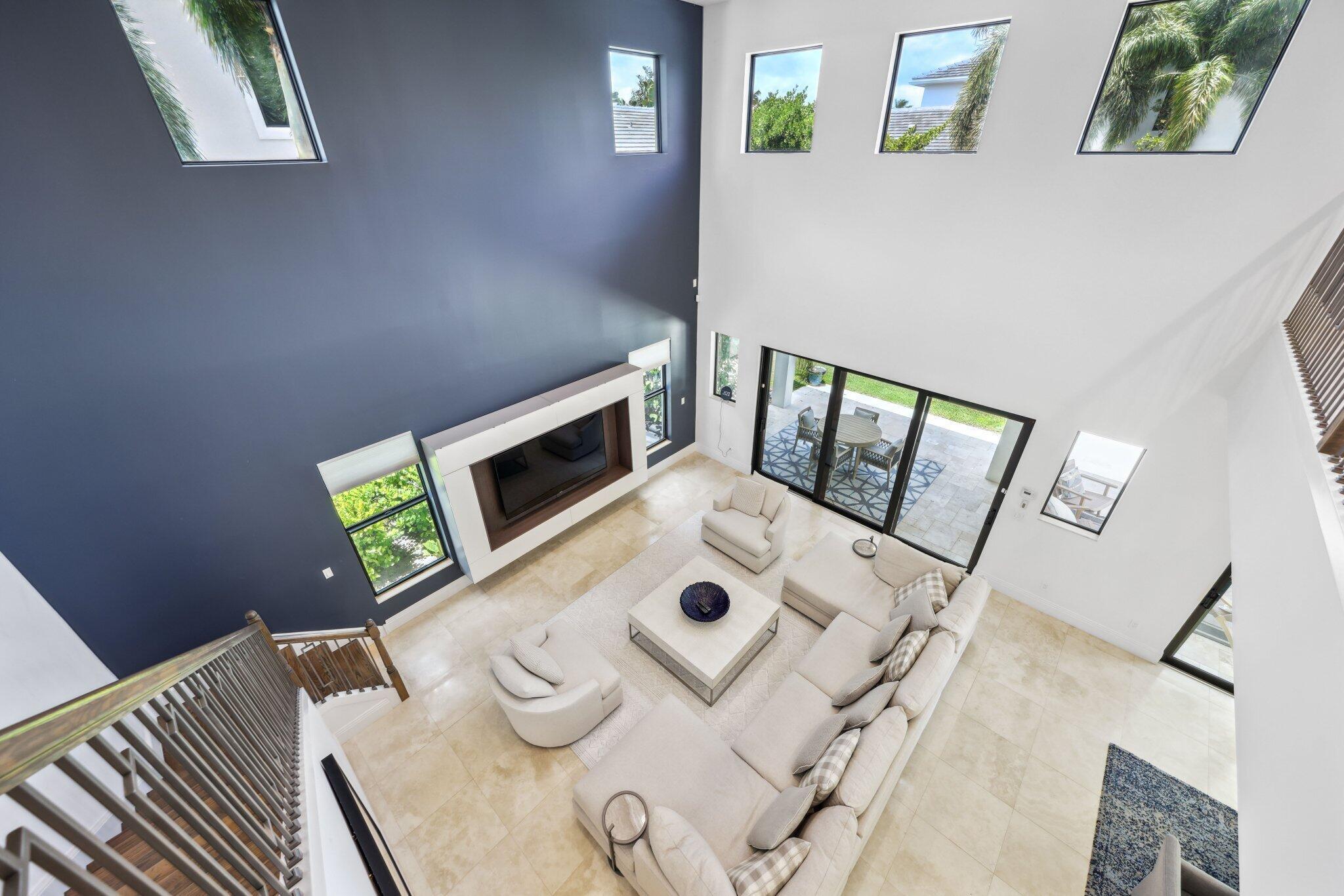 ROYAL PALM POLO - Residential