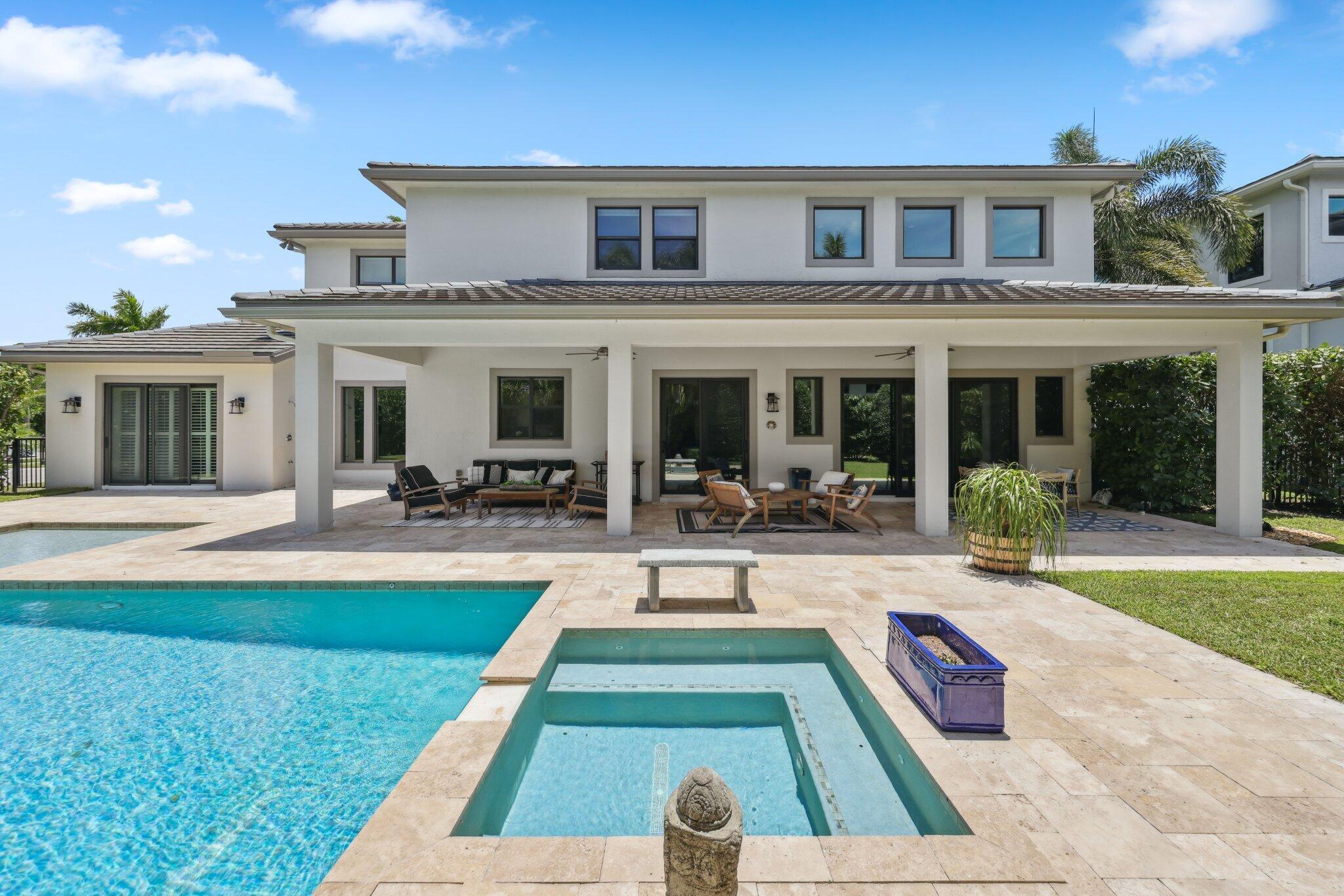 ROYAL PALM POLO - Residential