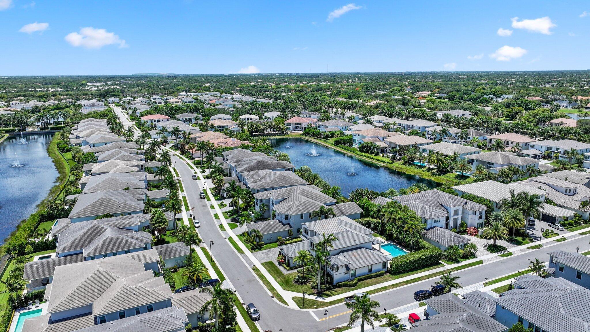 ROYAL PALM POLO - Residential