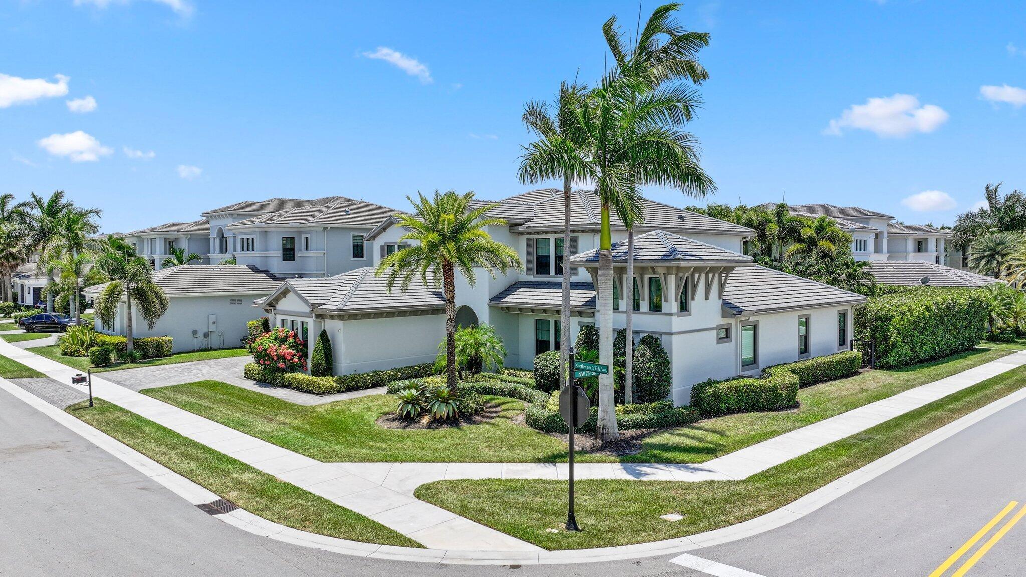 ROYAL PALM POLO - Residential