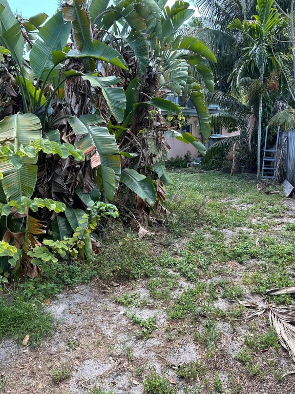 Hollywood Little Ranches - Residential Income