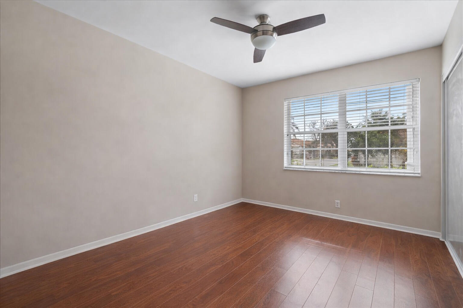 SIENA OAKS - Residential Lease