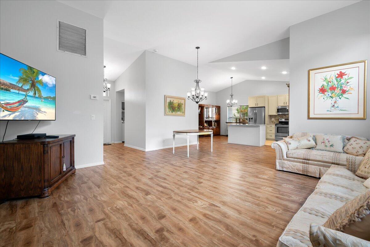 SIENA OAKS - Residential Lease