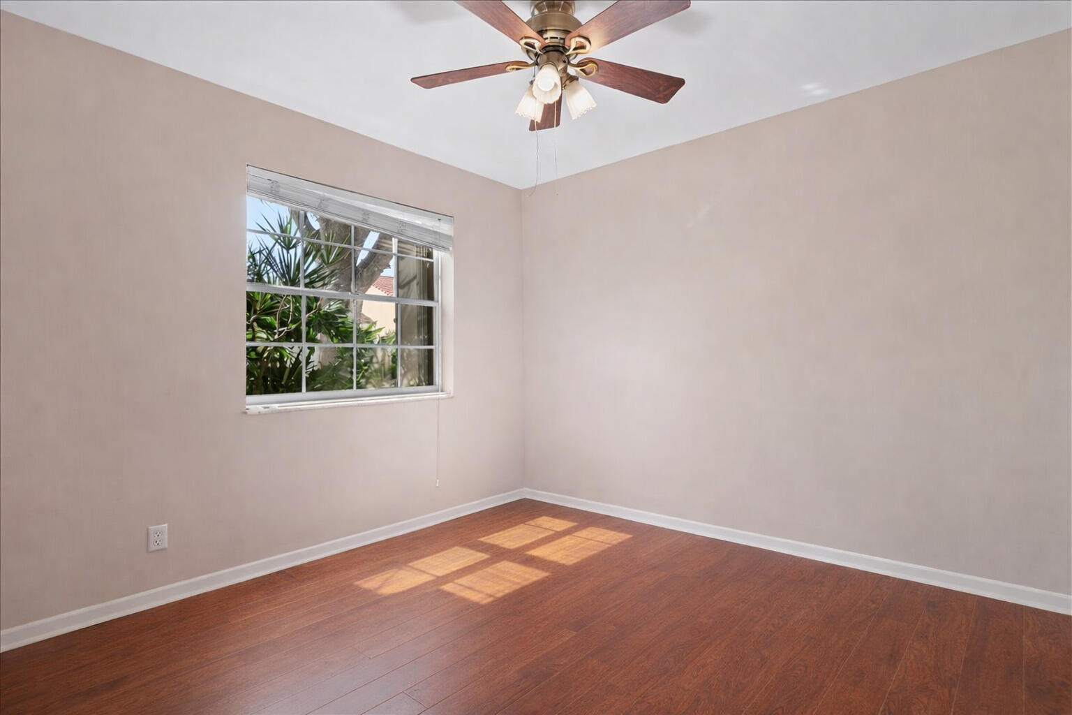 SIENA OAKS - Residential Lease