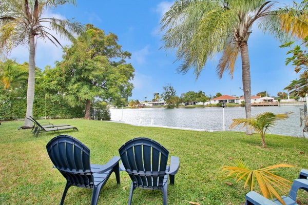1031 SW 3RD ST, HALLANDALE BEACH, FL 33009 - Image fcab50954e070e0e53d92b64fdcd7193/1738596101