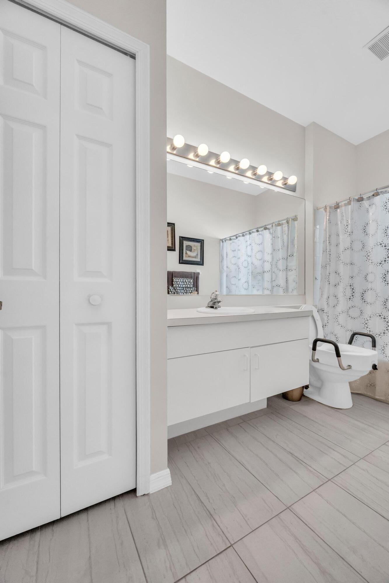 KINGS ISLE PHASE 4 - Residential