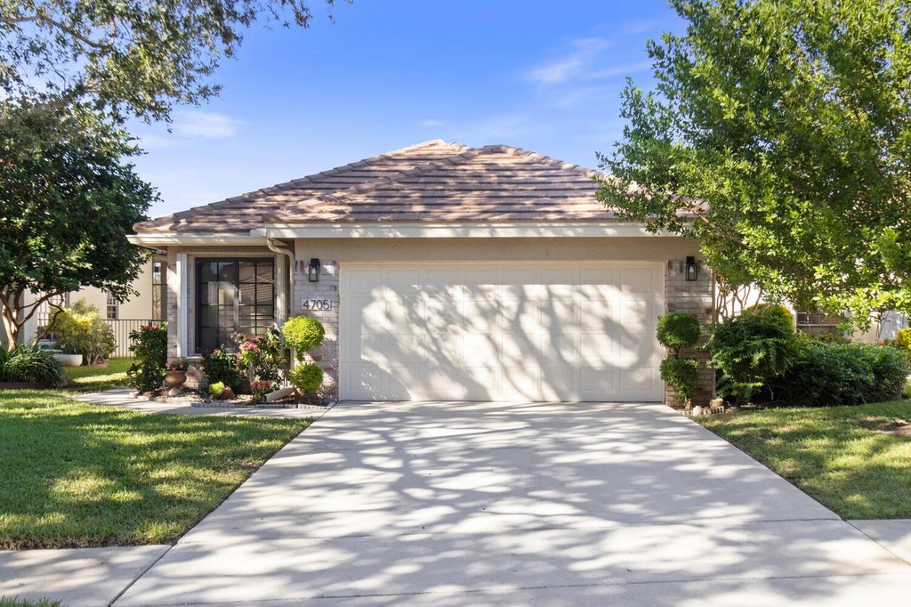 Photo of 4705 Sherwood Forest Drive, Delray Beach, FL 33445 (MLS # R10930274)
