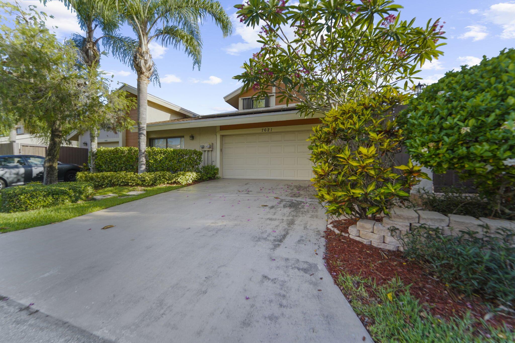 7621 Sierra Terrace W