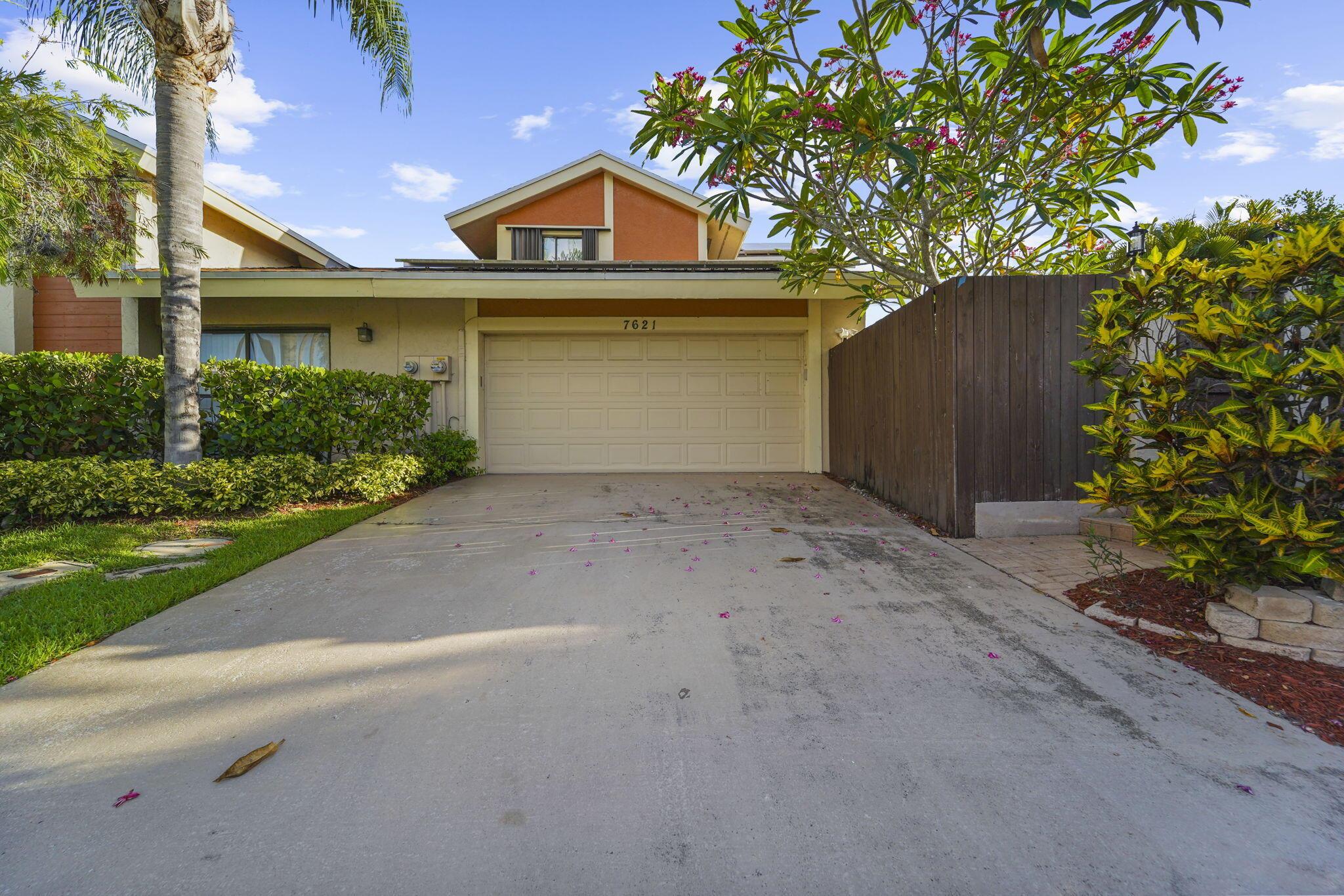 7621 Sierra Terrace W