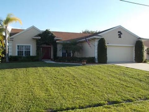 A home in Port Saint Lucie