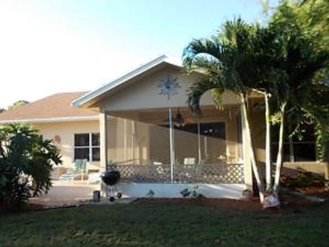 A home in Port Saint Lucie