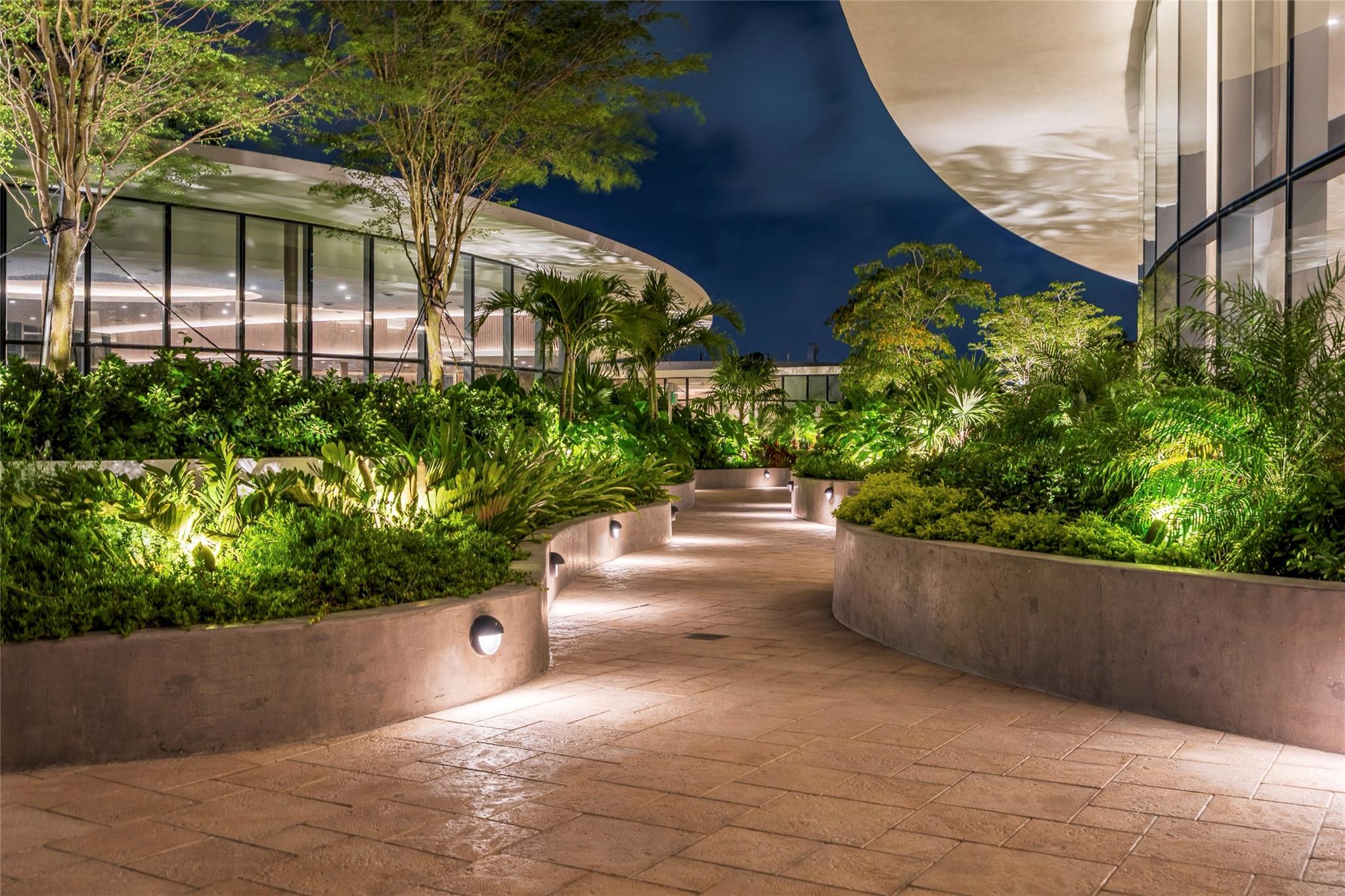 ARIA RESERVE SOUTH - Residential Lease