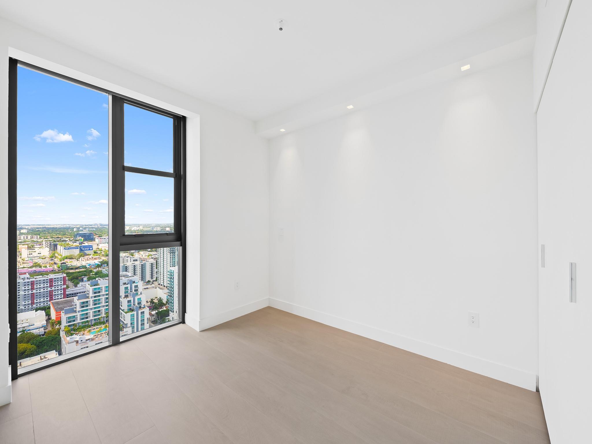 ARIA RESERVE SOUTH - Residential Lease