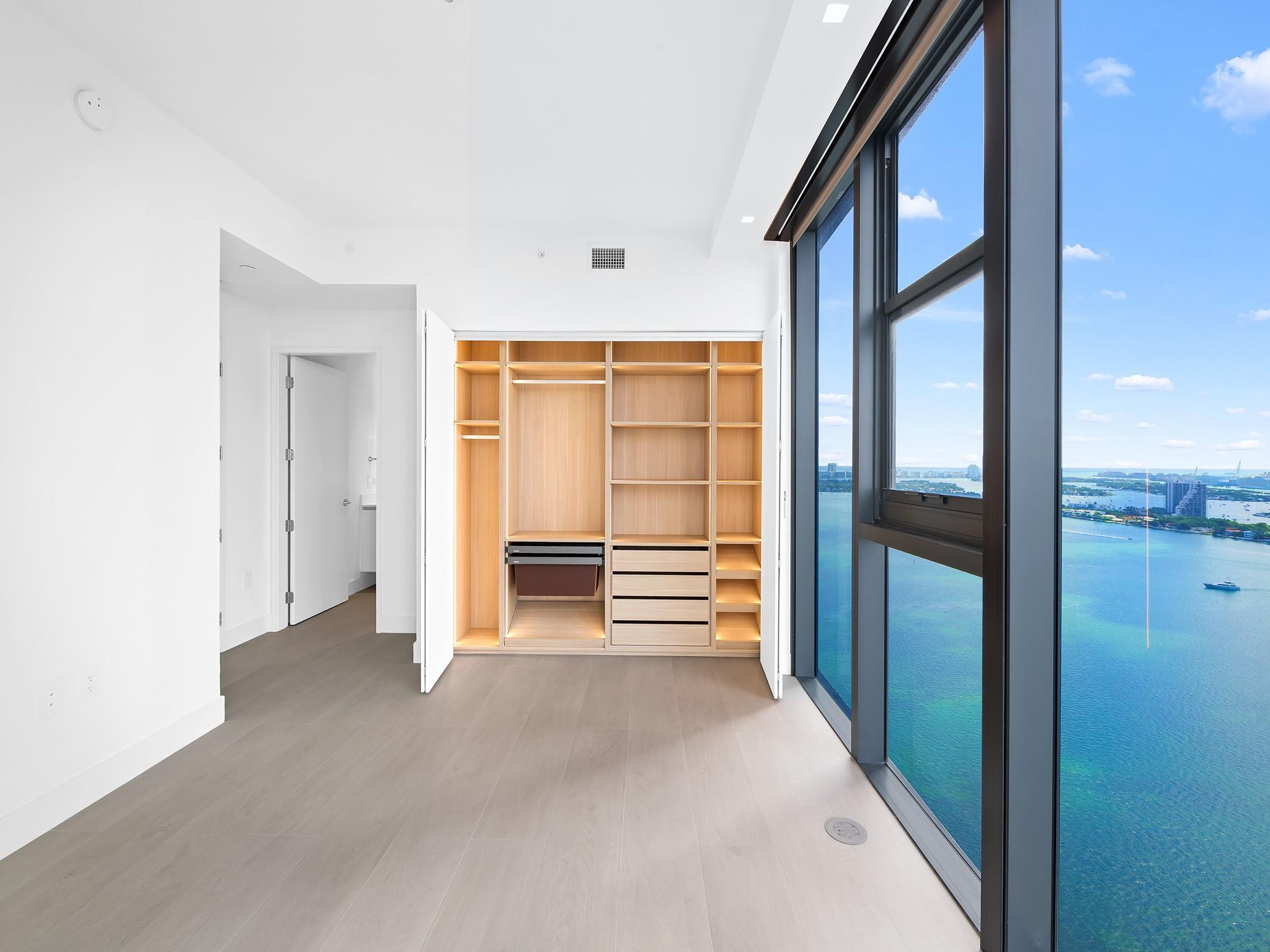 ARIA RESERVE SOUTH - Residential Lease