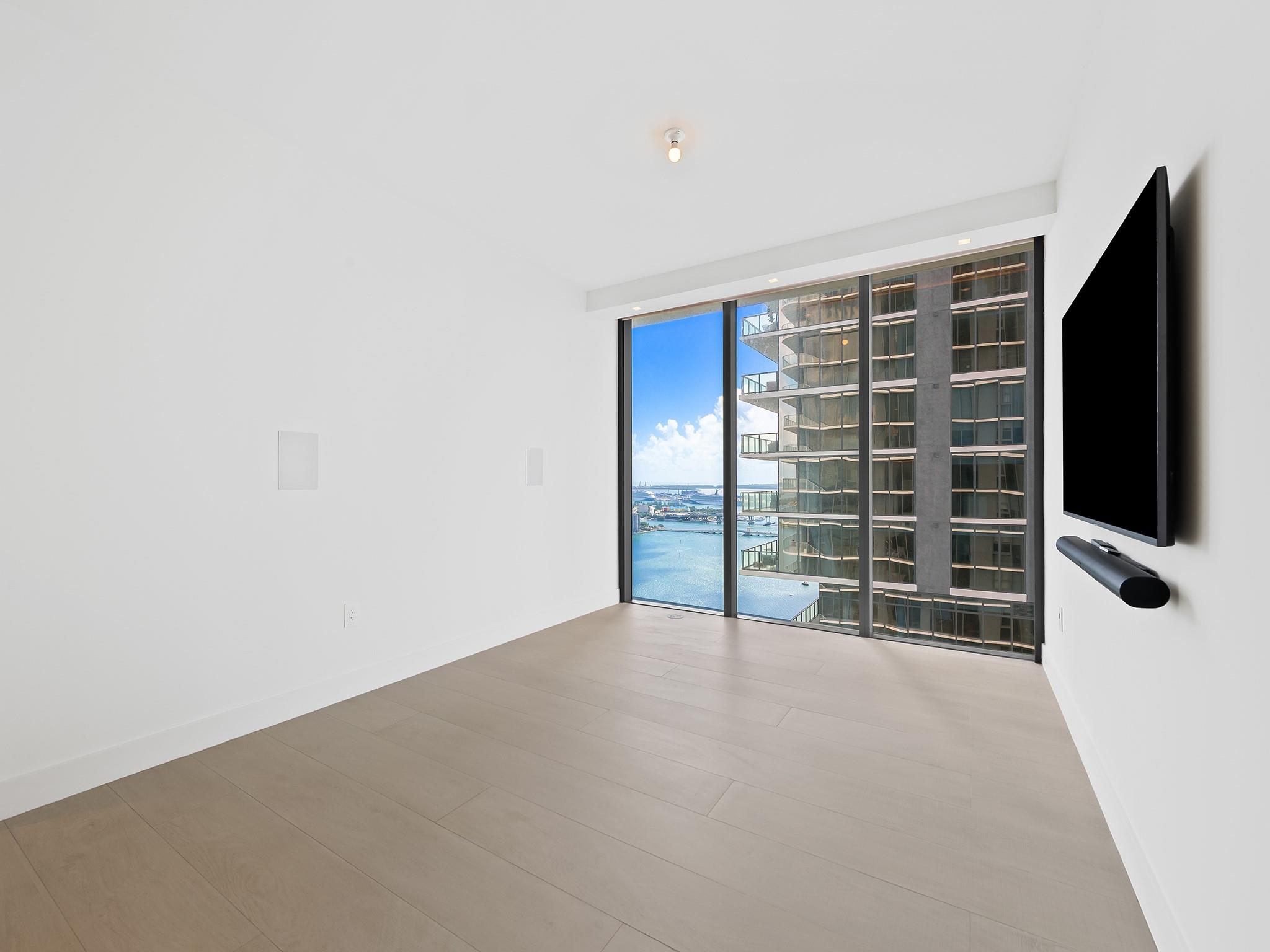 ARIA RESERVE SOUTH - Residential Lease