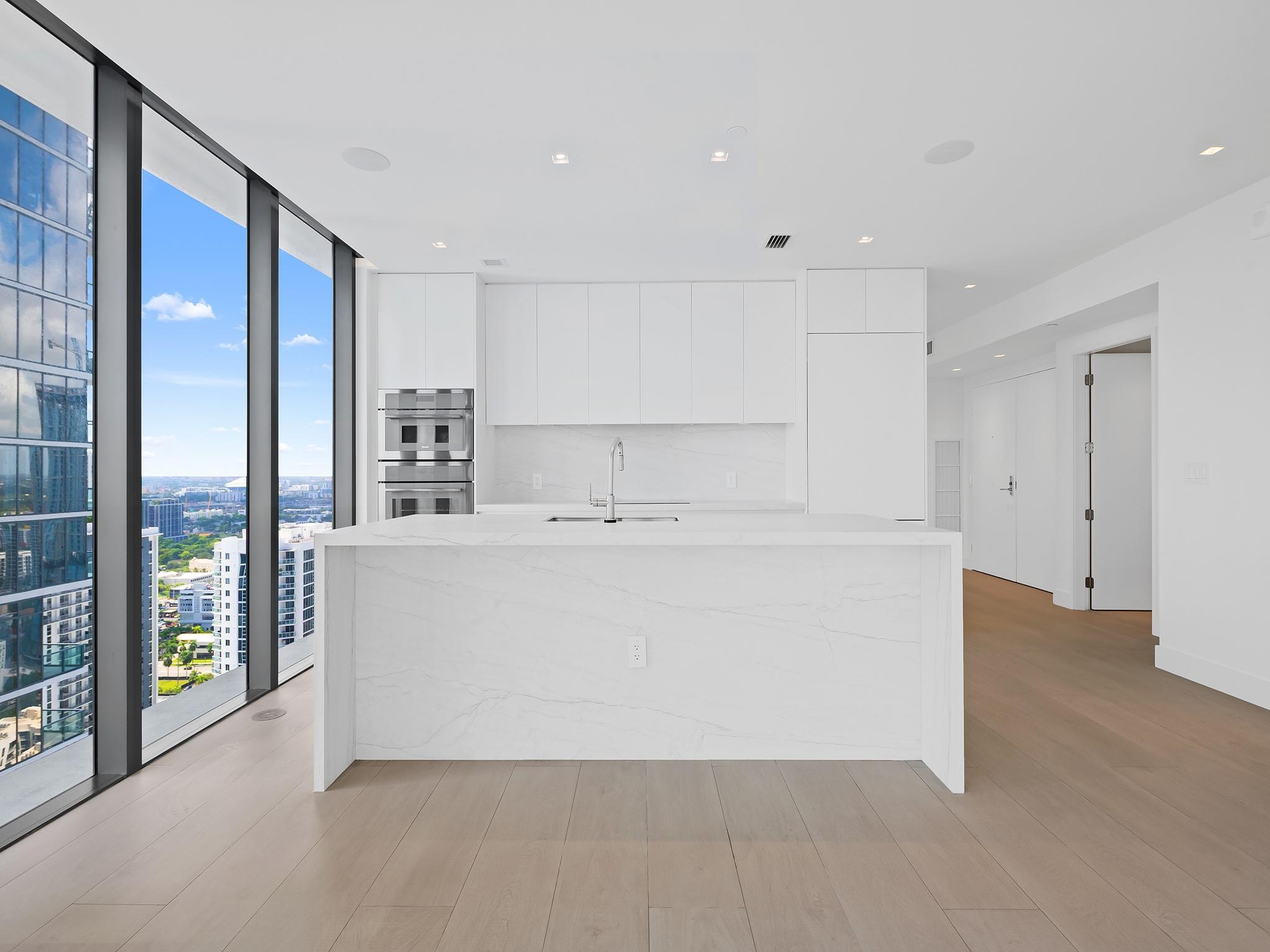 ARIA RESERVE SOUTH - Residential Lease