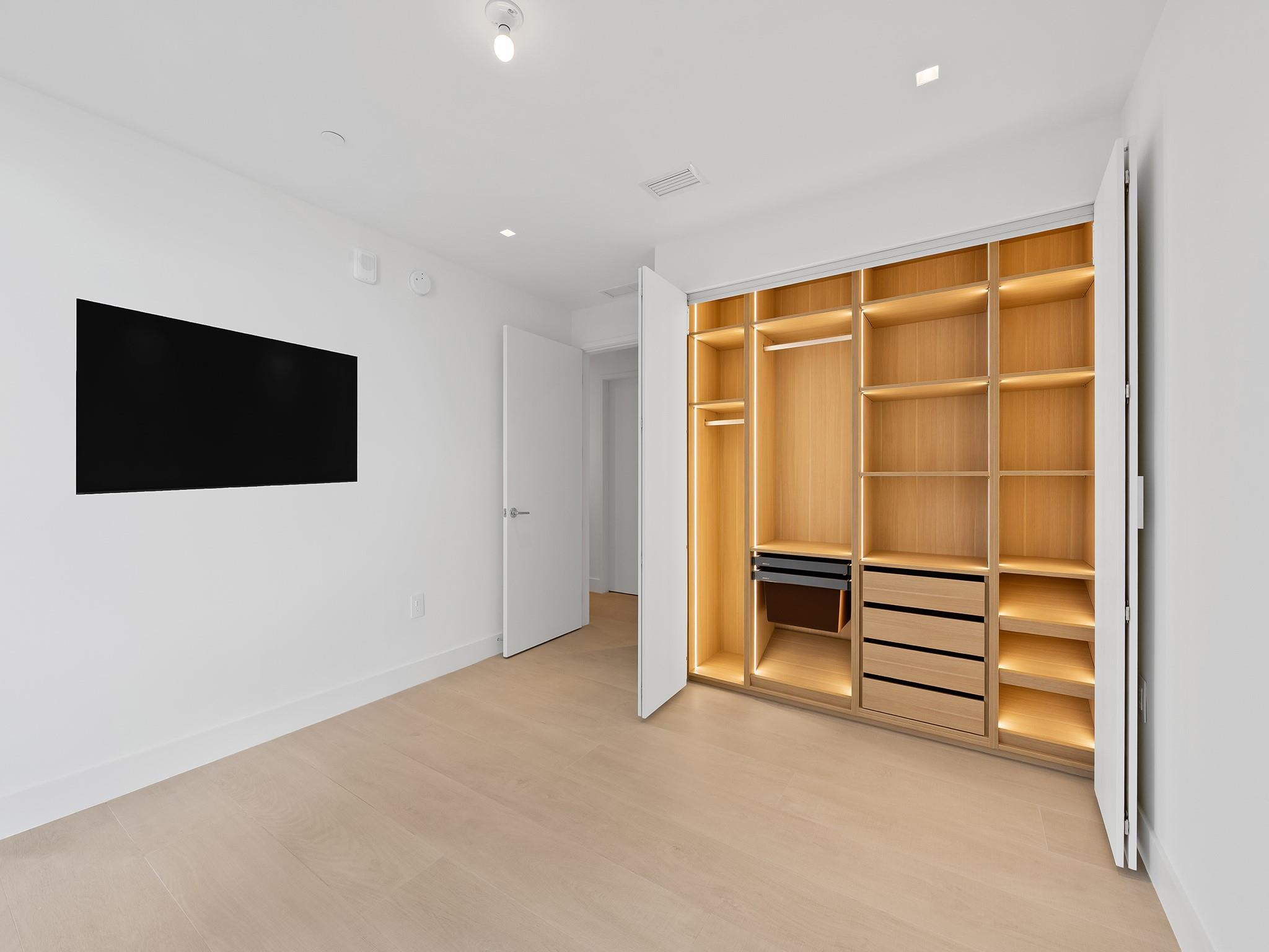 ARIA RESERVE SOUTH - Residential Lease