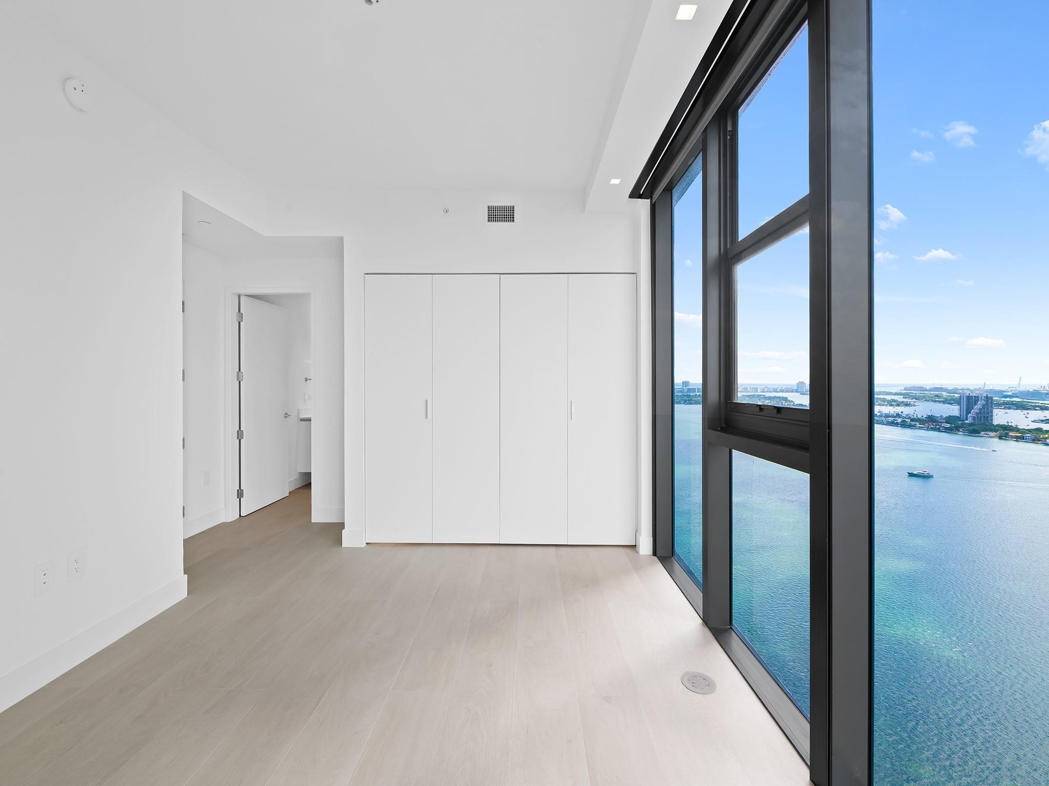 ARIA RESERVE SOUTH - Residential Lease