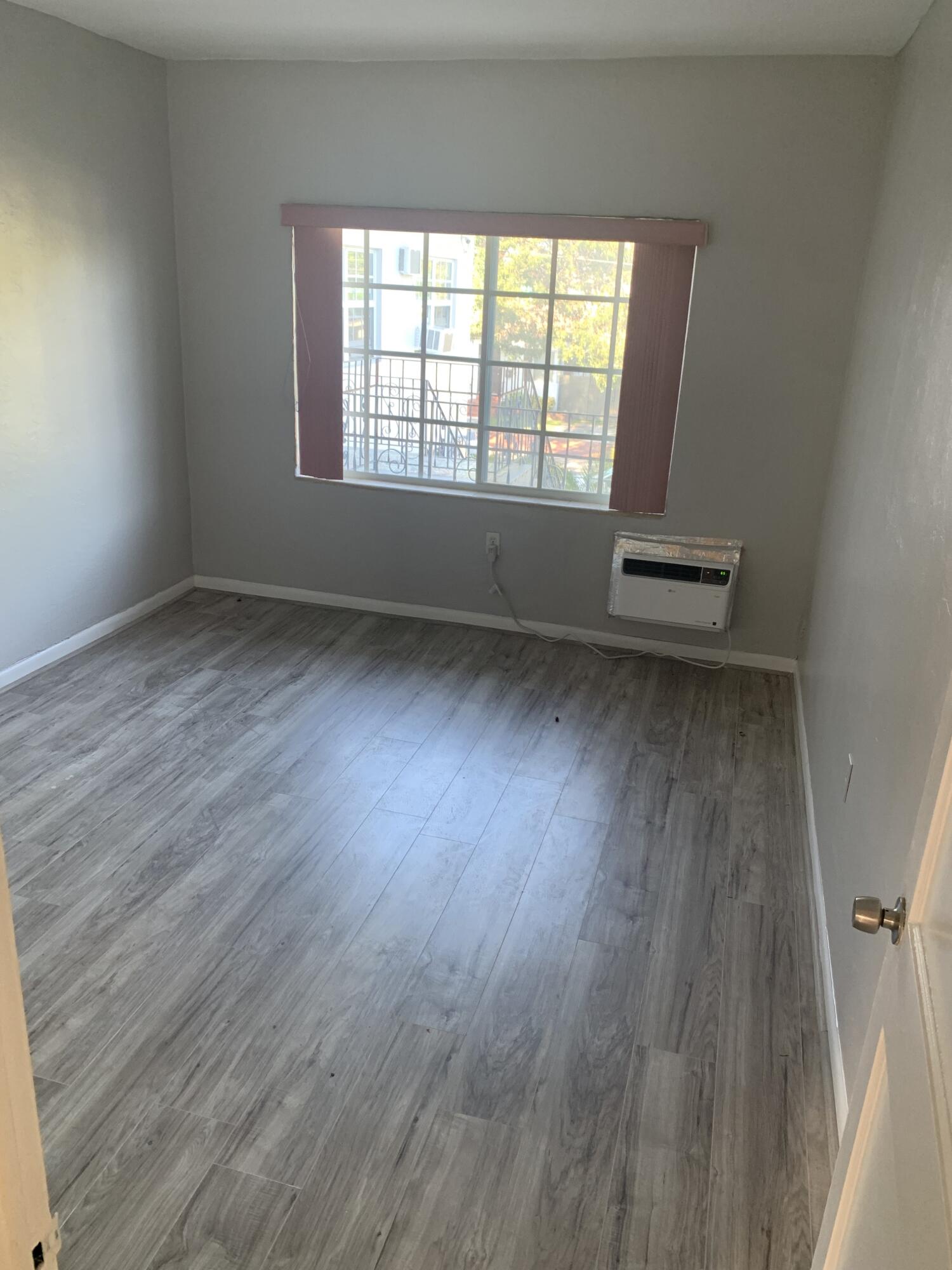 LOS JARDINES CONDO - Residential Lease