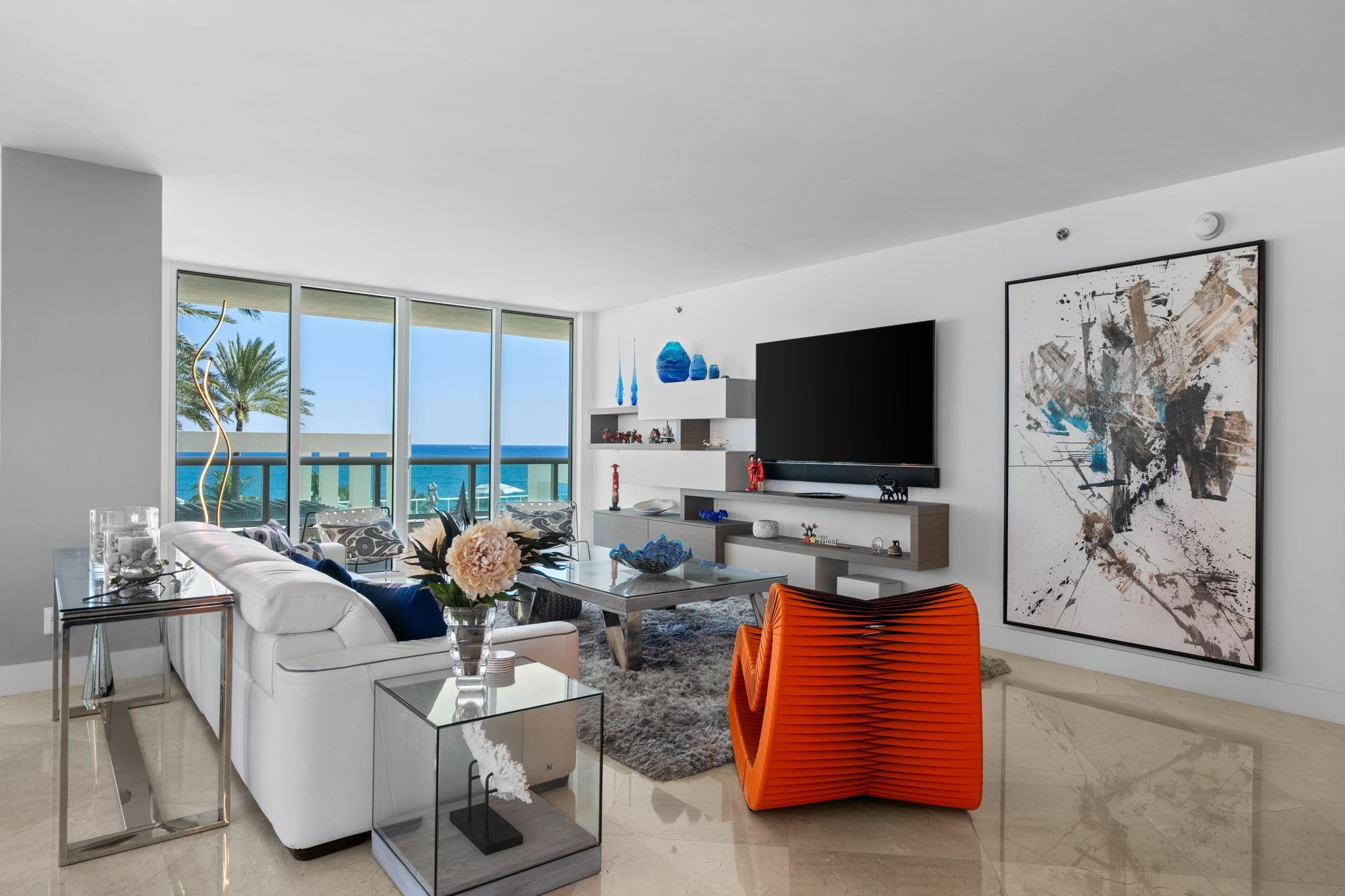 Las Olas Beach Club - Residential