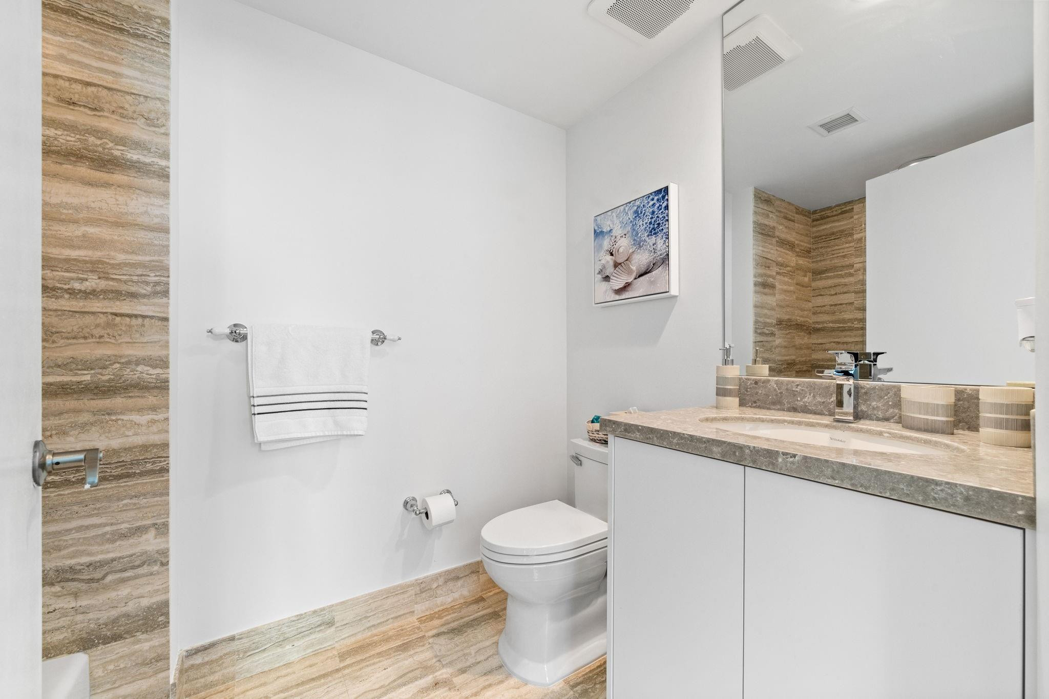 Las Olas Beach Club - Residential